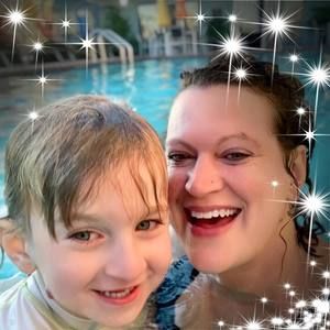 Meet your Posher, Laura